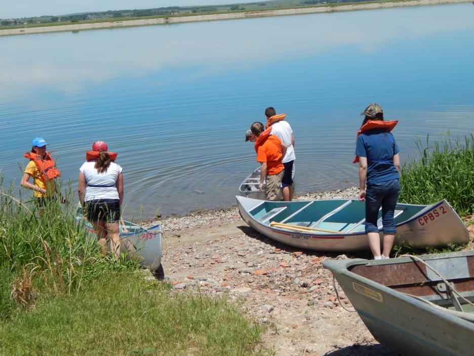Students about to Canoe